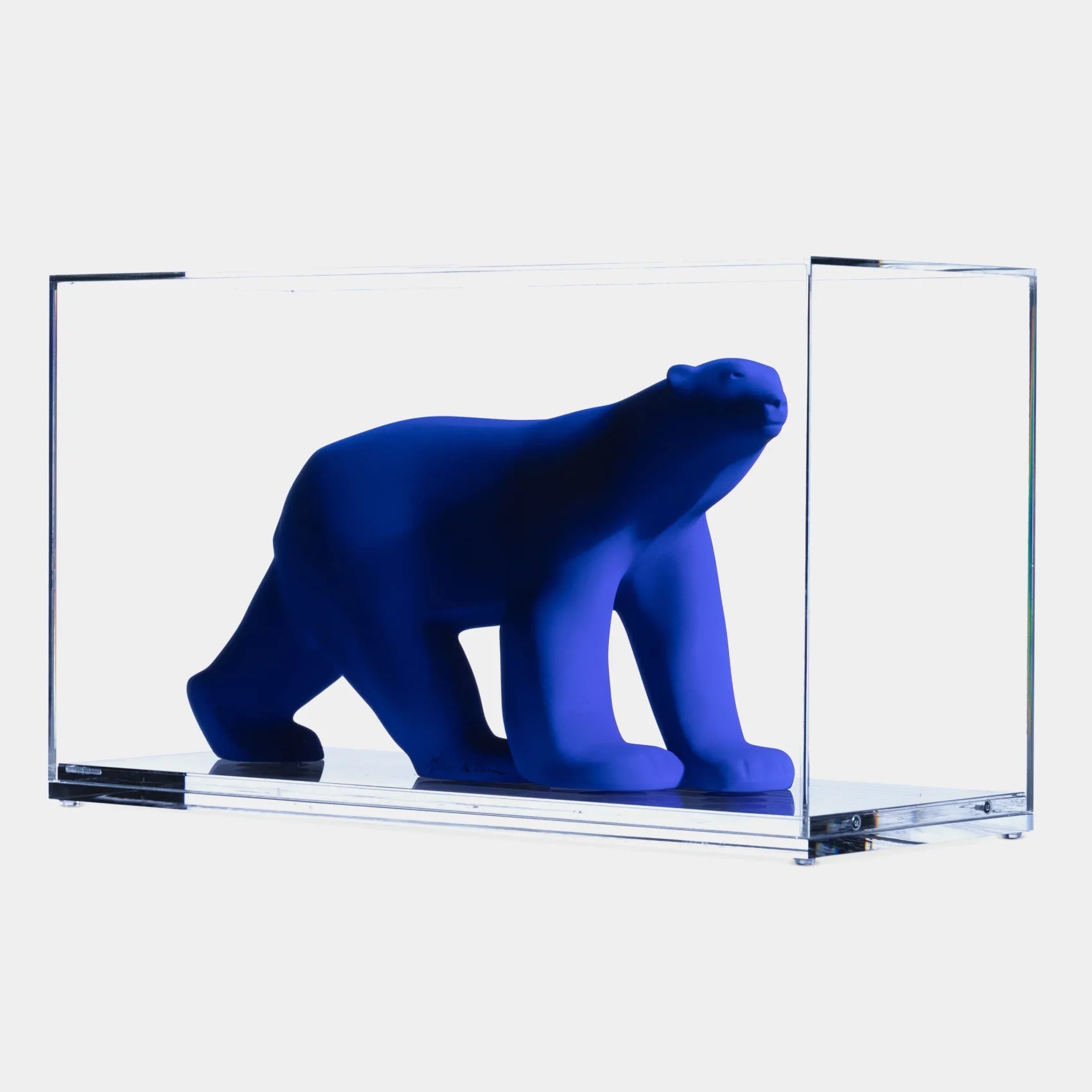 Yves Klein - Ours Pompon